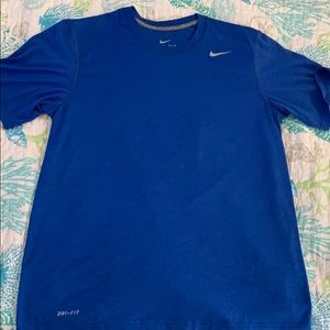 Men’s Nike Dri Fit shirt size M